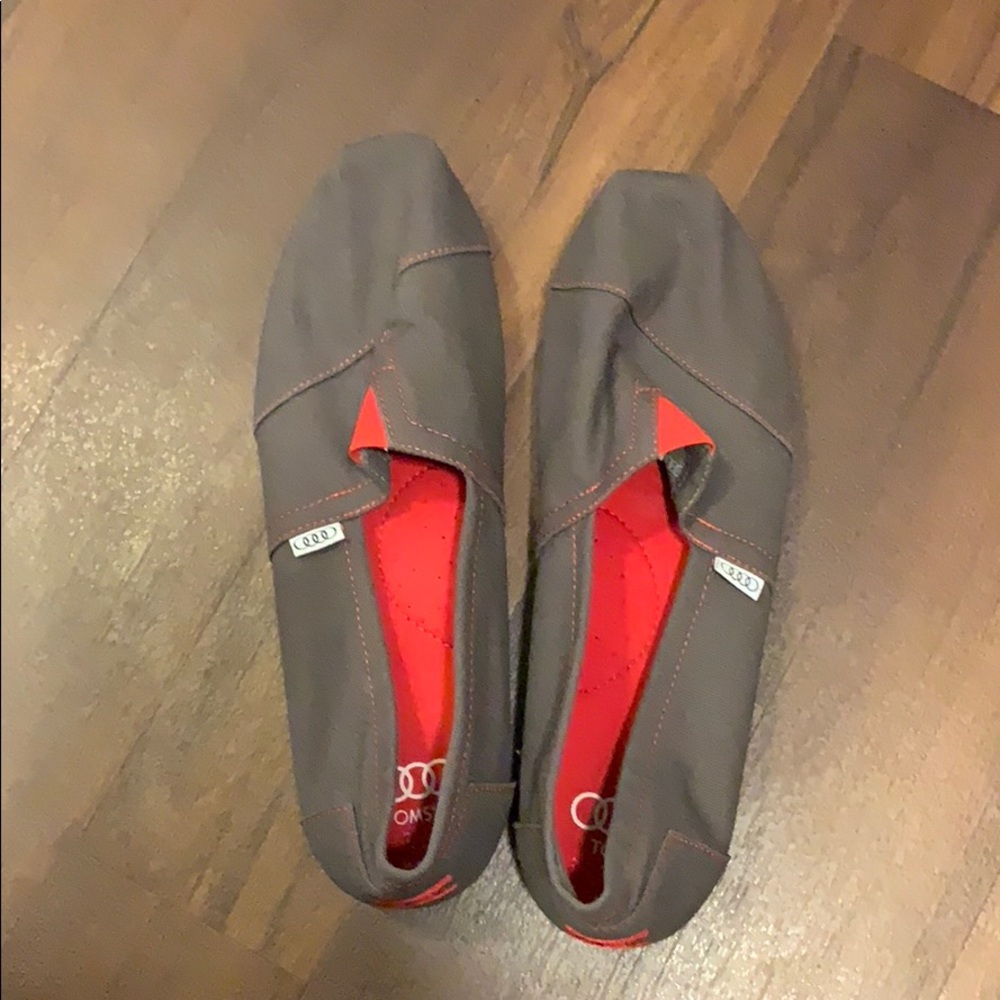 Men’s toms